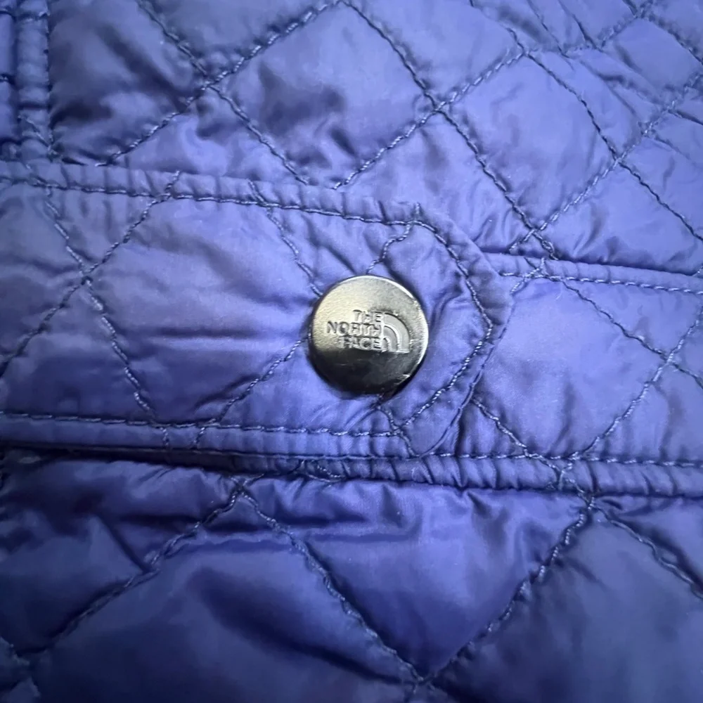 The North Face Insulated Quilted Luna Jacket, Womens Size Small, Lightweight S - Picture 16 of 16